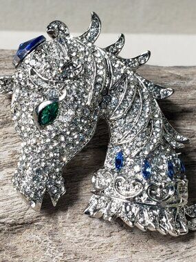 New Horse Head Brooch Rhinestone Studded on Silver Tone Metal Base Bale